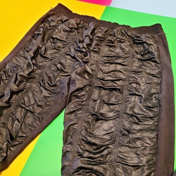 2/$20 Vintage black pattern leggings ( stretch) - Picture 1 of 4